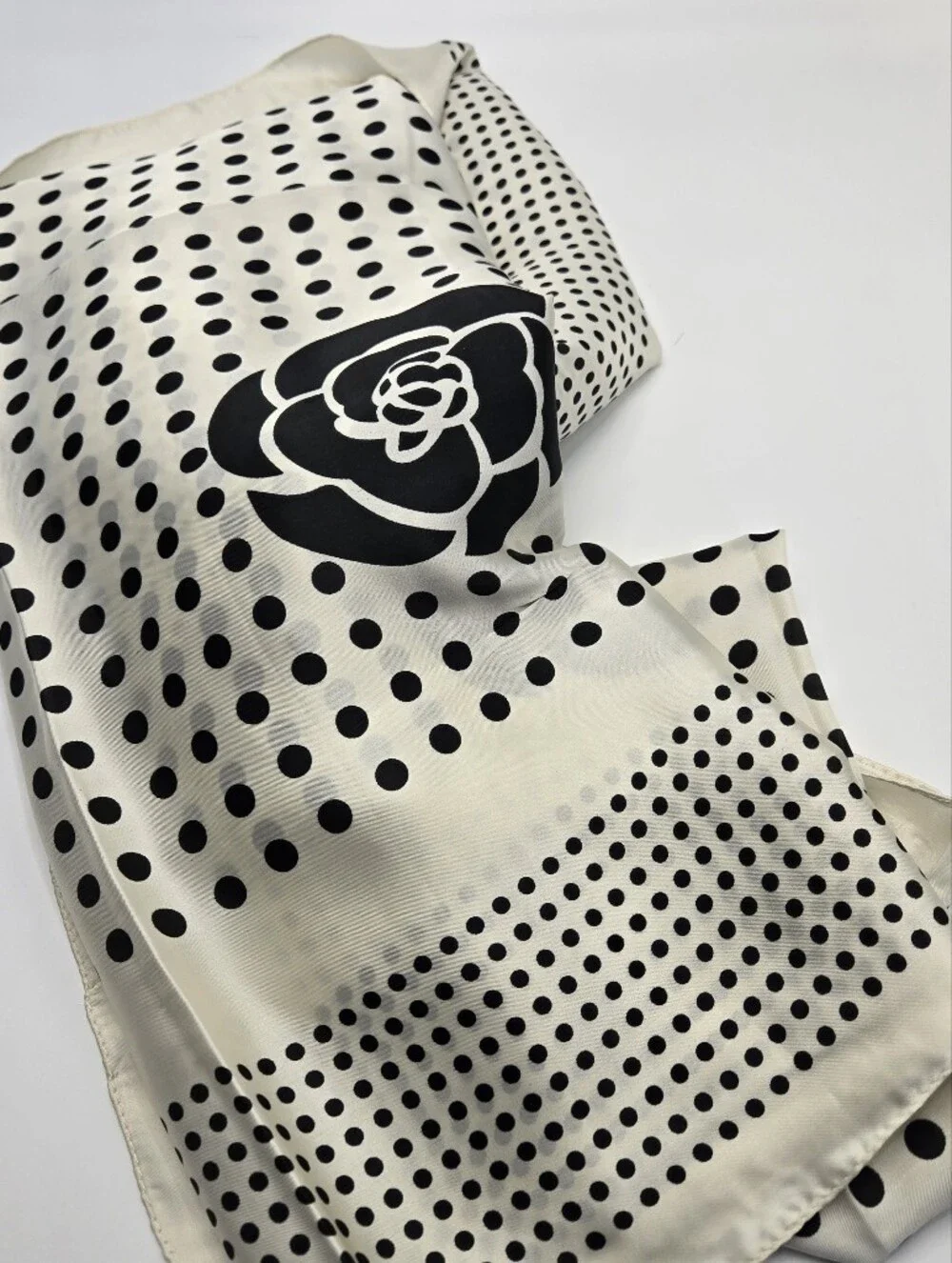 FASHION VIBES nwt scarf